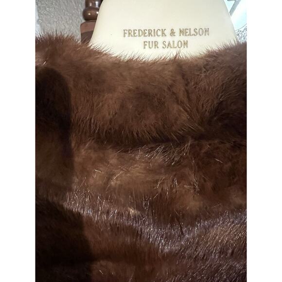 Vintage Fredrick & Nelson Fur Salon Woman's Mink Shawl Silk Lined with Pockets L - Picture 13 of 15